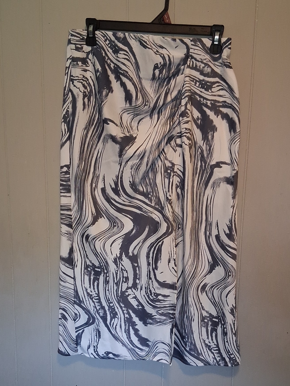 a new day Marble-Print Midi Skirt in White and Black